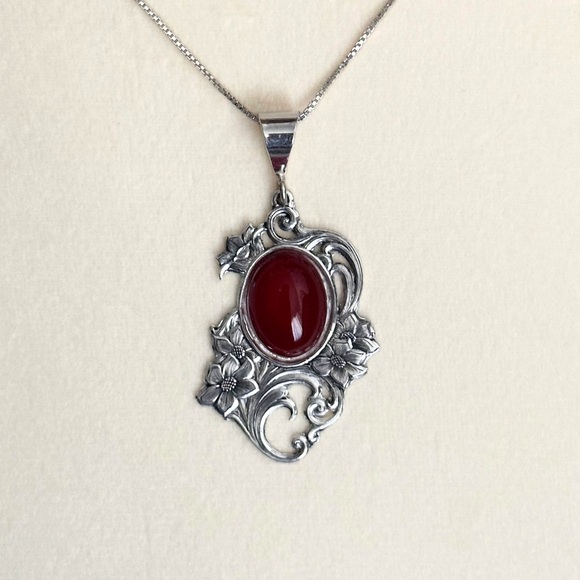 Estate Sterling Art Nouveau Carnelian Pendant Necklace